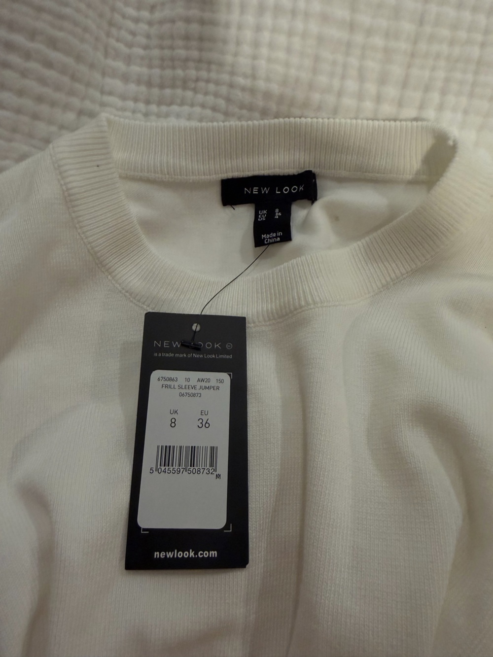 White Puff-Sleeve Ruffle Top - Picture 4 of 4